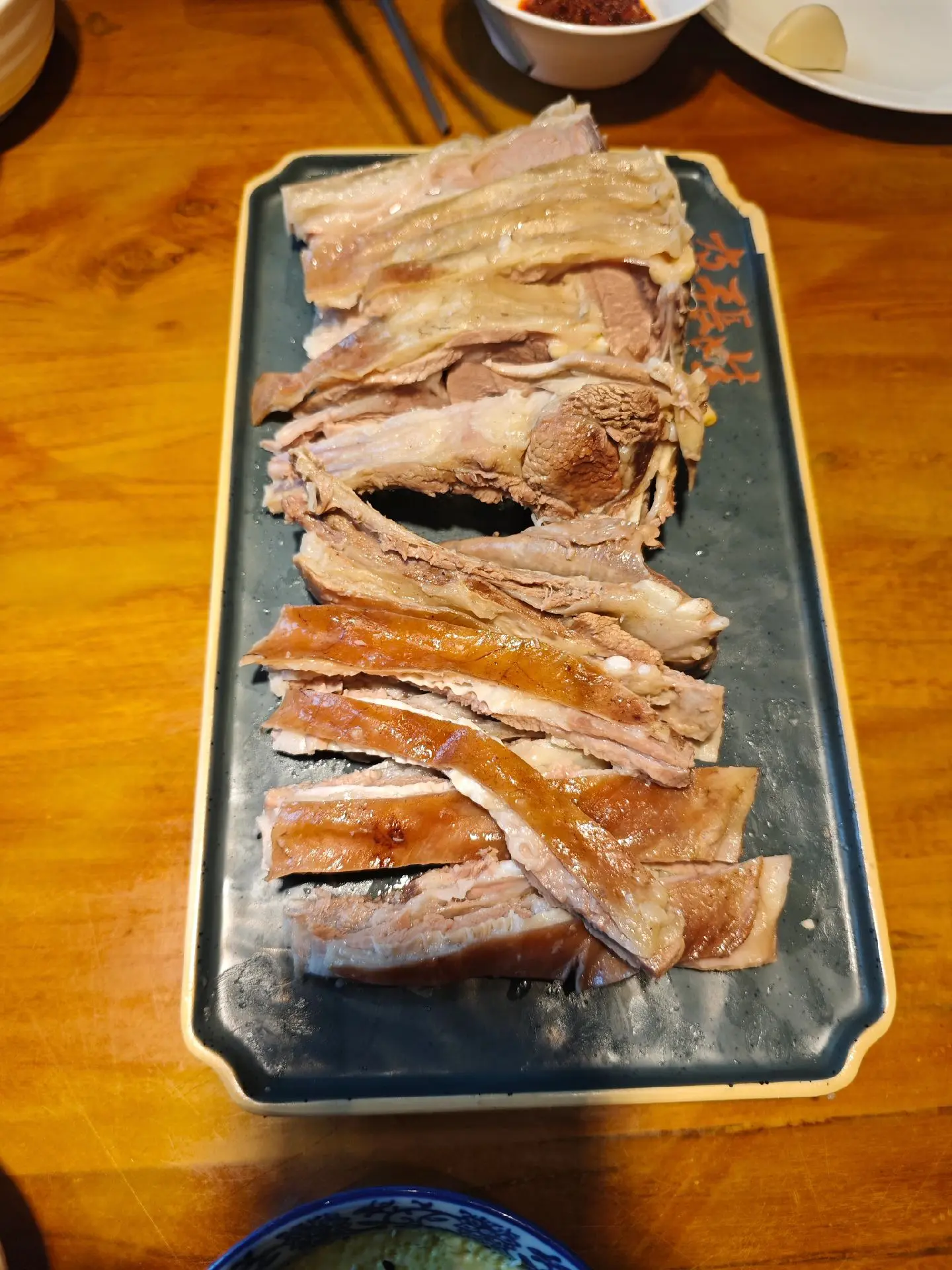 中午到达西宁卫，吃了第一餐羊肉，然后有一个好消息一个坏消息。坏消息是...