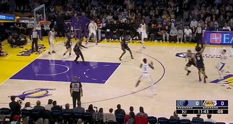 雷迪克说到做到啊！

今天，湖人队将继续坐镇主场迎战灰熊队。上一场比赛，艾顿在最