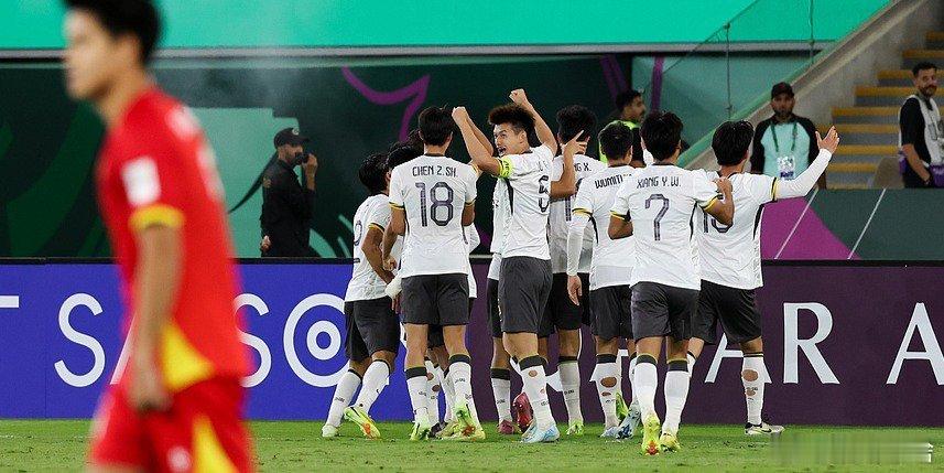 2026年 中国足球滴小伙子们很争气......凤凰新闻【国足终于杀进决赛了！】