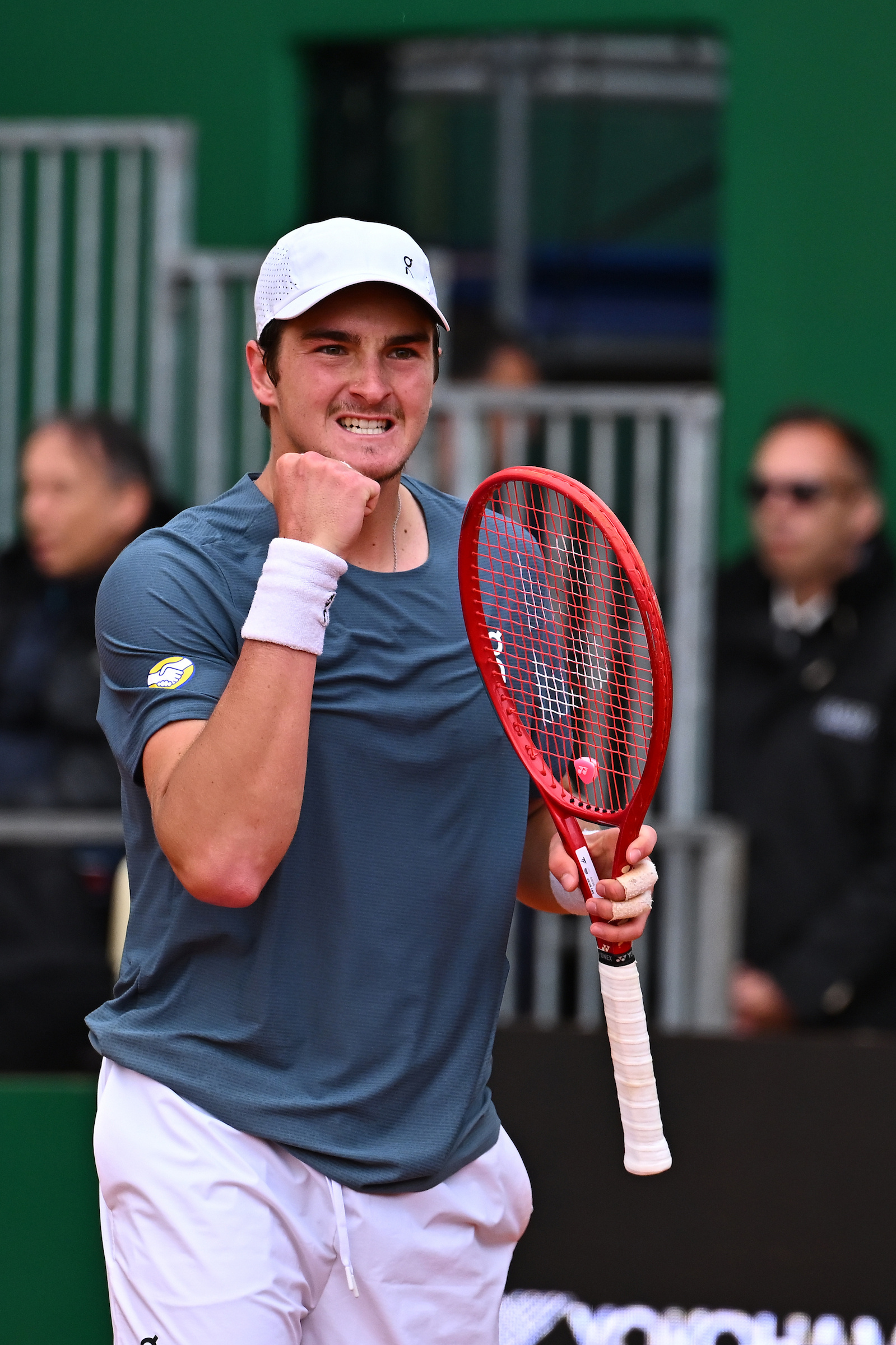 丰塞卡连续三站对阵TOP3比分👇印第安维尔斯：6-7/6-7辛纳(NO.2)迈