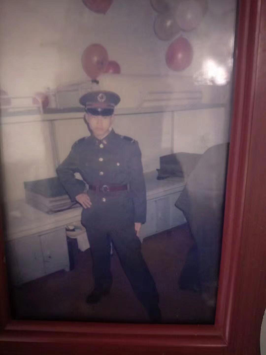 若有战，必召回！曾经拿起钢枪保卫祖国，如今，拿起黄油枪建设祖国，犯我中华者，祖国