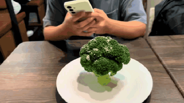 就这么一浇
这颗西兰花的价值蹭蹭的上升[捂脸]