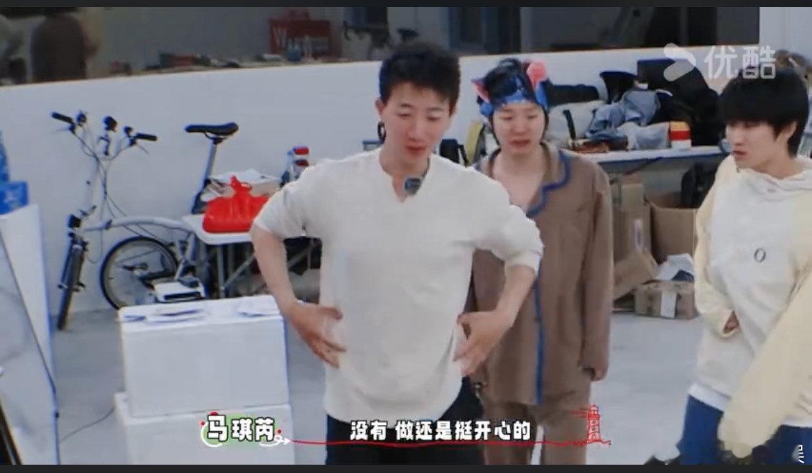 #谁能拒绝和牛在在做朋友呢#不得不说牛在在这个性格特别适合做朋友，真的能够给你提