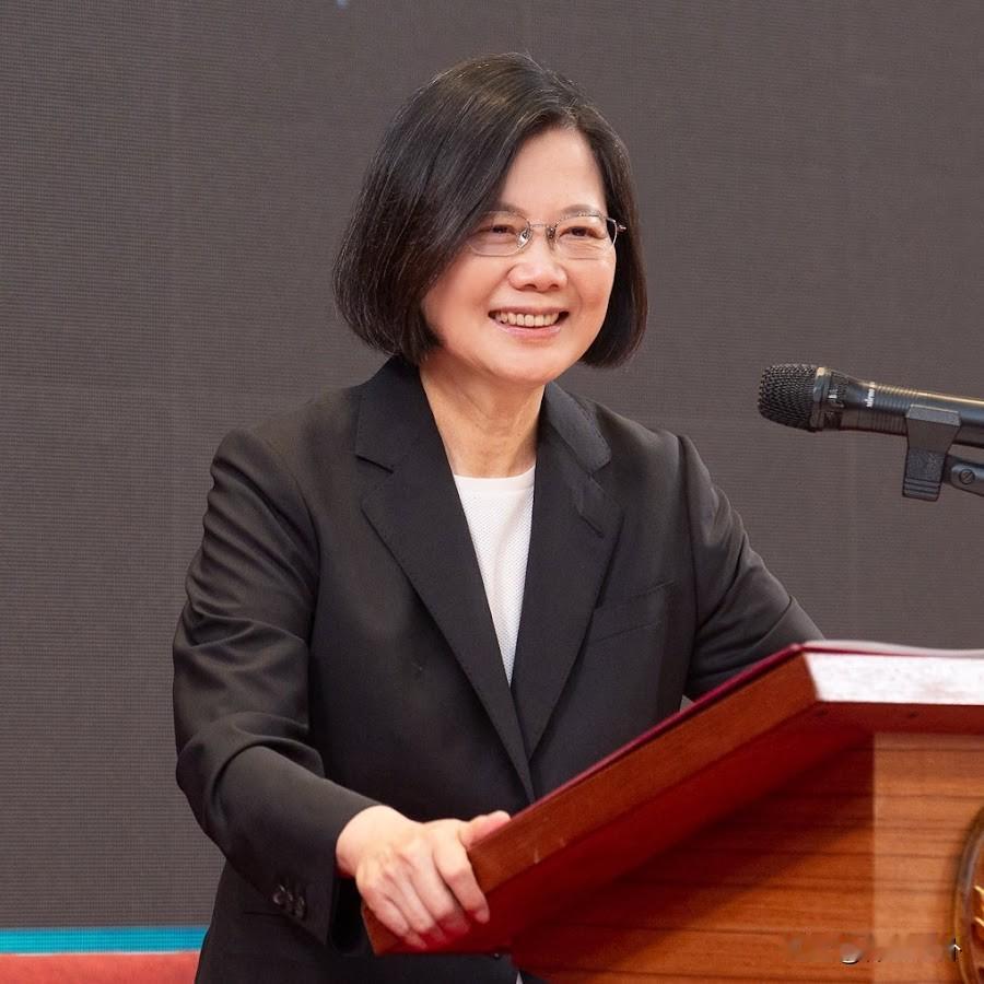 要注意了！她下台了还不消停
据传，已经有好几个国家邀请蔡英文去访问演讲。