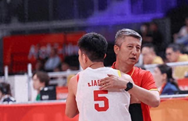 狂胜44分！郭士强发言头脑清晰，苏群：“赢128分都没意思！”