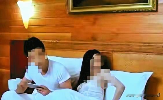 湖南岳阳，一男子跟女友预定了170元的大床房，二人当时就穿了轻薄的内衣，到凌晨的