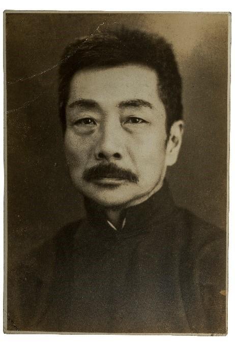 鲁迅若在世，定会骂醒这群"热心人"：突然的关心，是要你命的刀

我向来是不惮以最