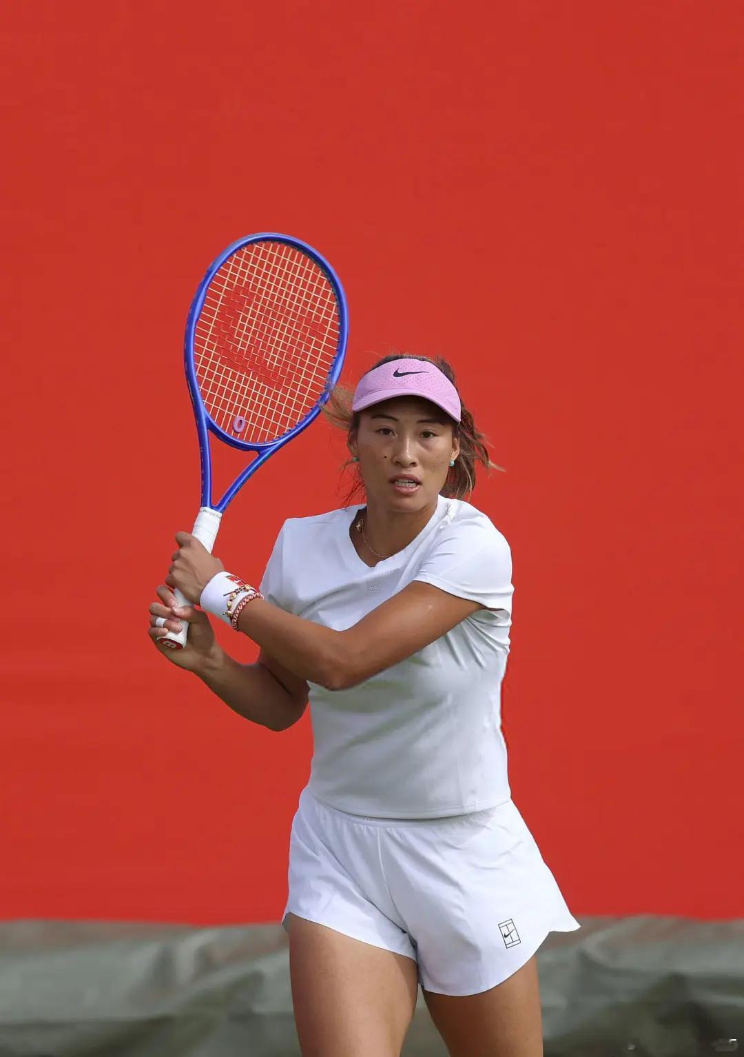 高考作文wta 初高中基本上作文都在写李娜，“突破”就写拿了中国第一个大满贯了；