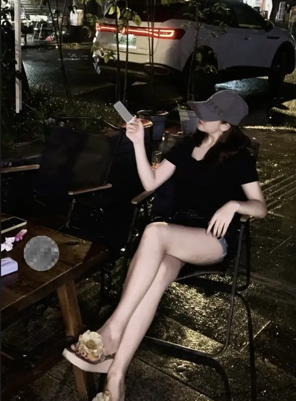 我脾气差不是很正常吗  你见过哪朵玫瑰不带刺