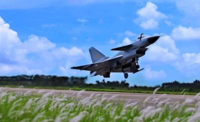 比伊朗下手还快！一口气买下我国50架歼-10，最终目的只有一个

秘鲁共和国，地