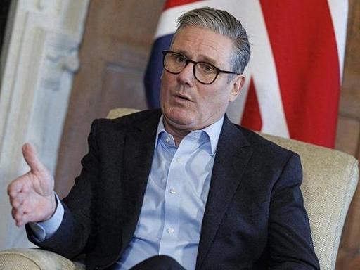 最近，英国一条新闻在全球社交平台上炸开了锅——英国政府宣布暂停对撒哈拉以南非洲三