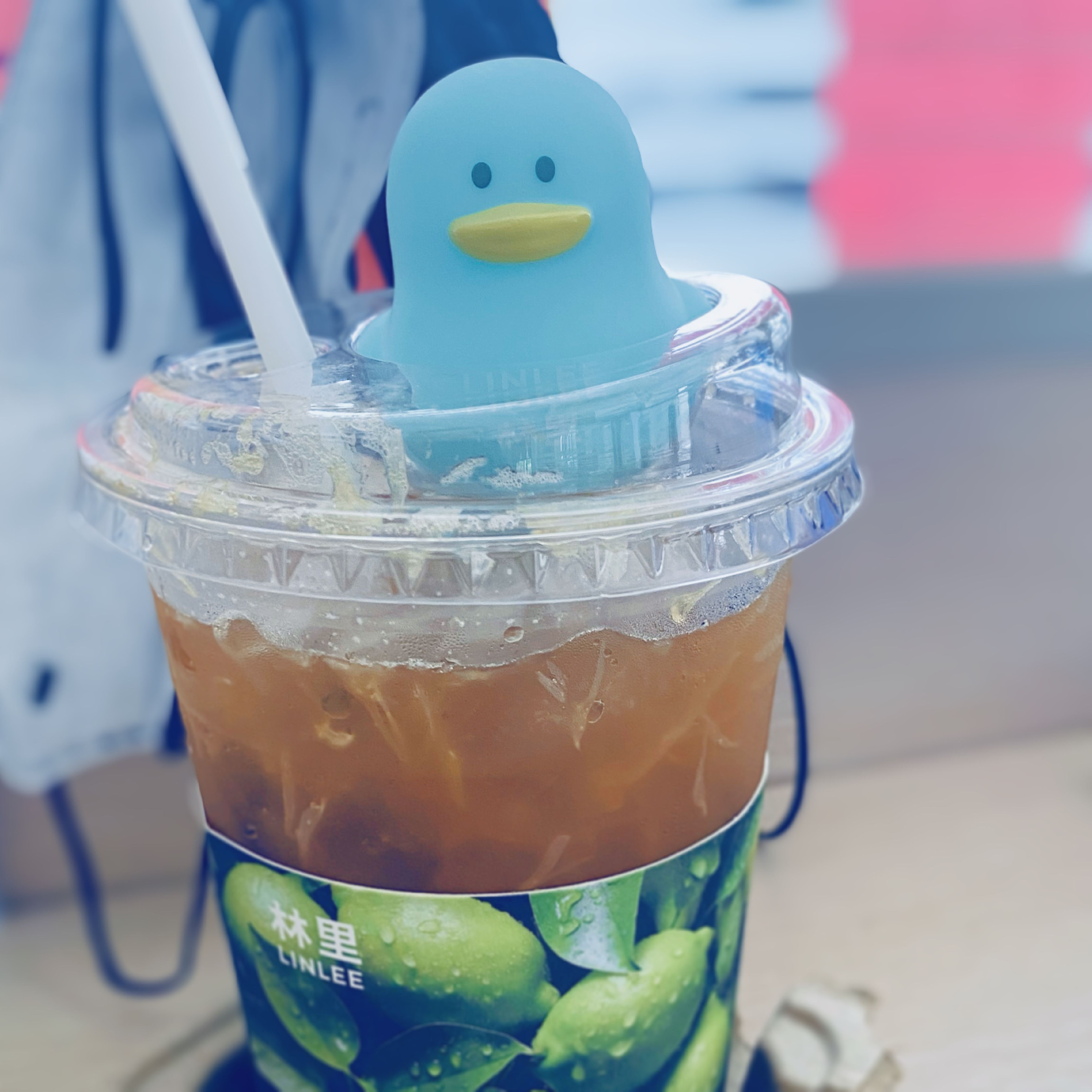 今年第一次喝林里，好可爱，现在杯子都做成可嵌入鸭子了 