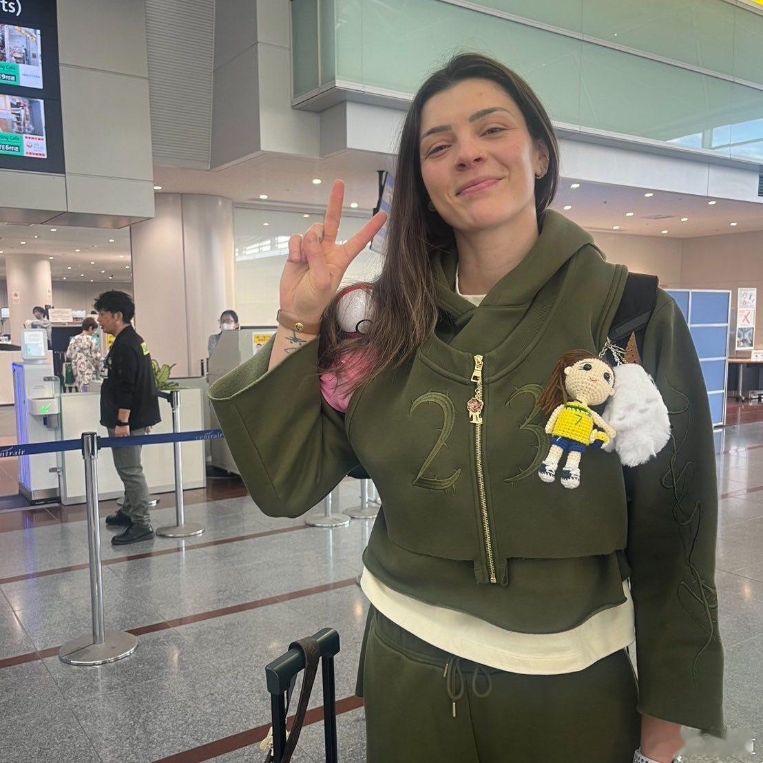 国际排坛动态巴西女排效力于爱知蜜蜂电装的罗萨玛利亚离开日本返回巴西。俱乐部方面：