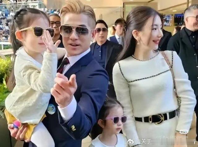 郭富城说女儿很有舞蹈天赋这遗传实力属实厉害年纪不大舞蹈感好棒，学会鲨鱼舞就向爸爸