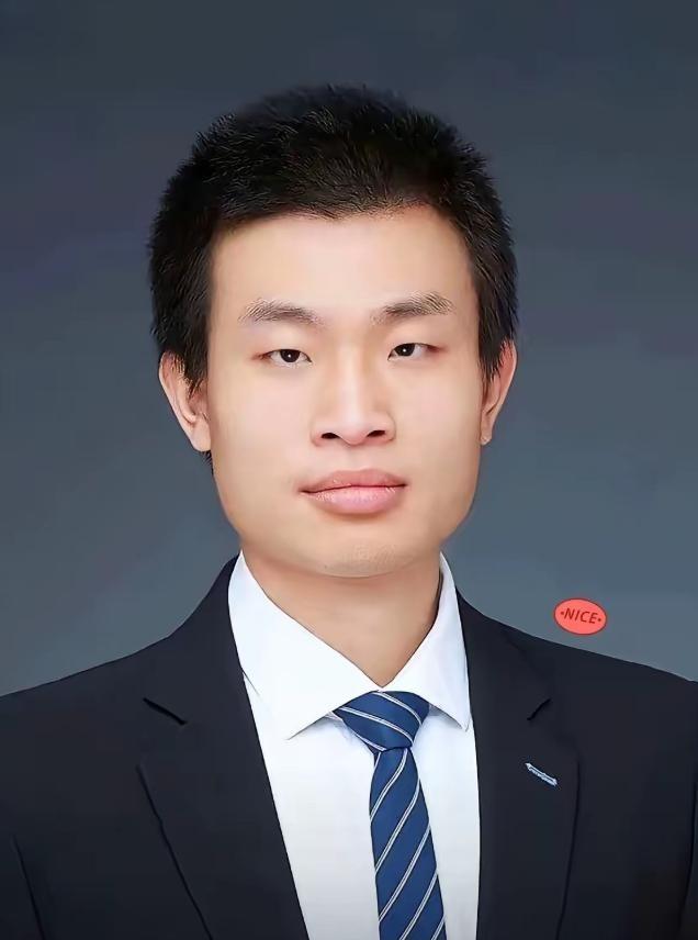 可喜可贺！终于见识到什么叫真正的降维打击了！

韦东奕出生在山东济南，父亲在大学