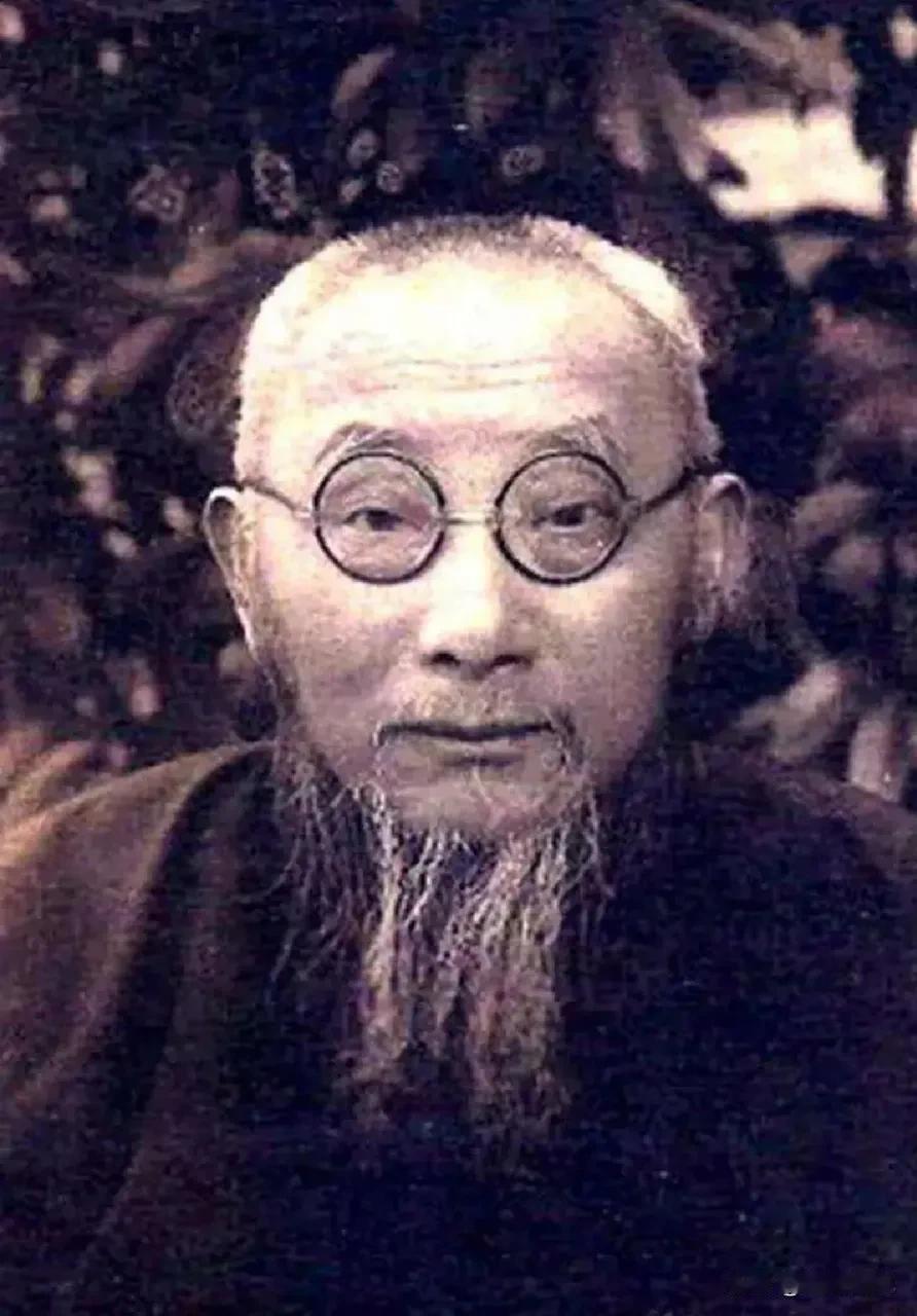 南京沦陷后，陶锡三为了保命，担任了南京自治委员会会长一职，为了向日本主子表忠心，