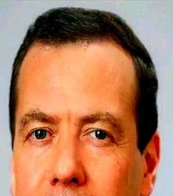 梅德韦杰夫这一嗓子，算是把桌子给掀了，直接告诉全世界：没错，我是在跟美国人私下里