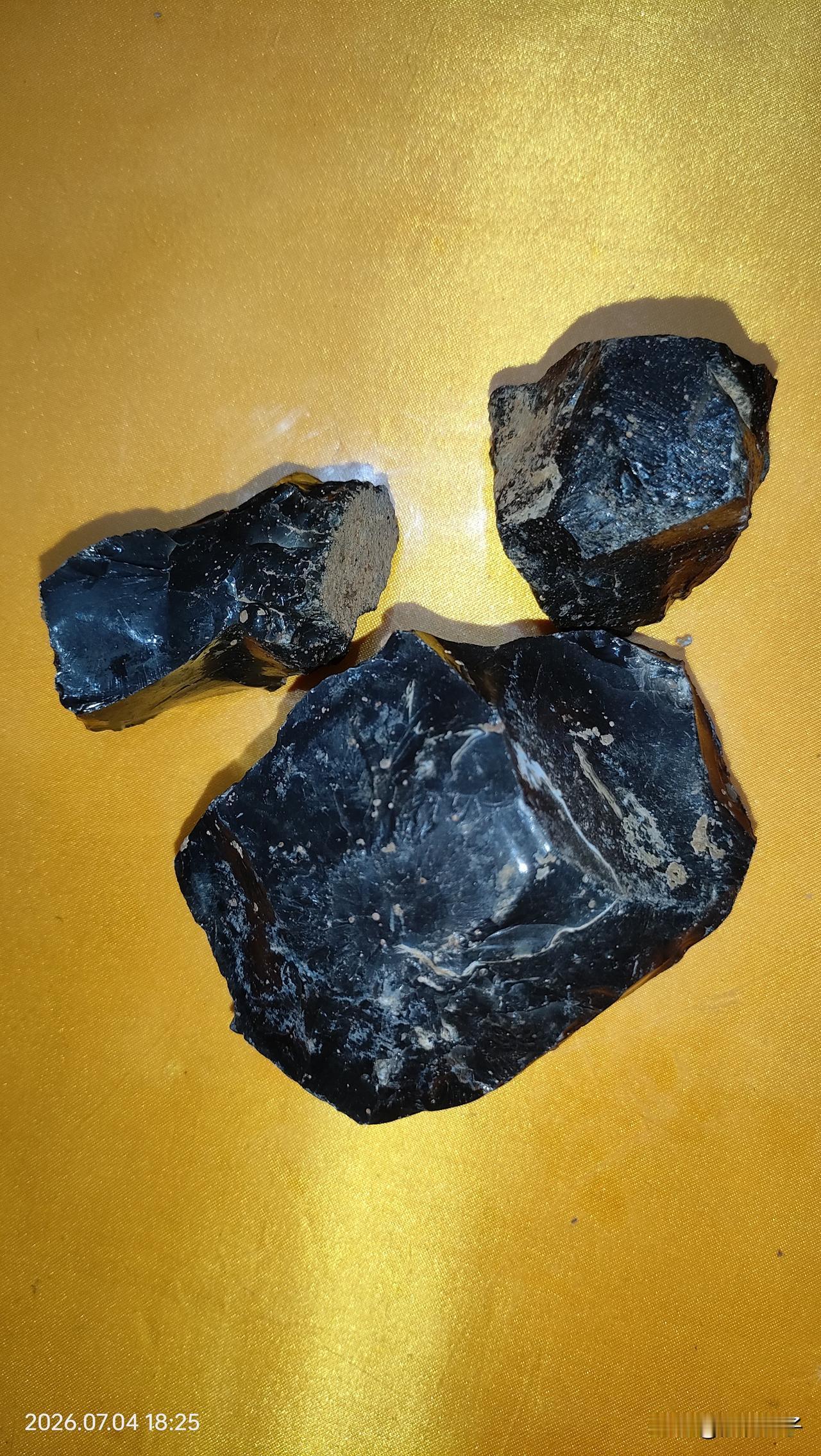 陨石科普不可用旧模板一概而论
如今网络上存在一种颇为常见的现象，部分从业者碰到玻