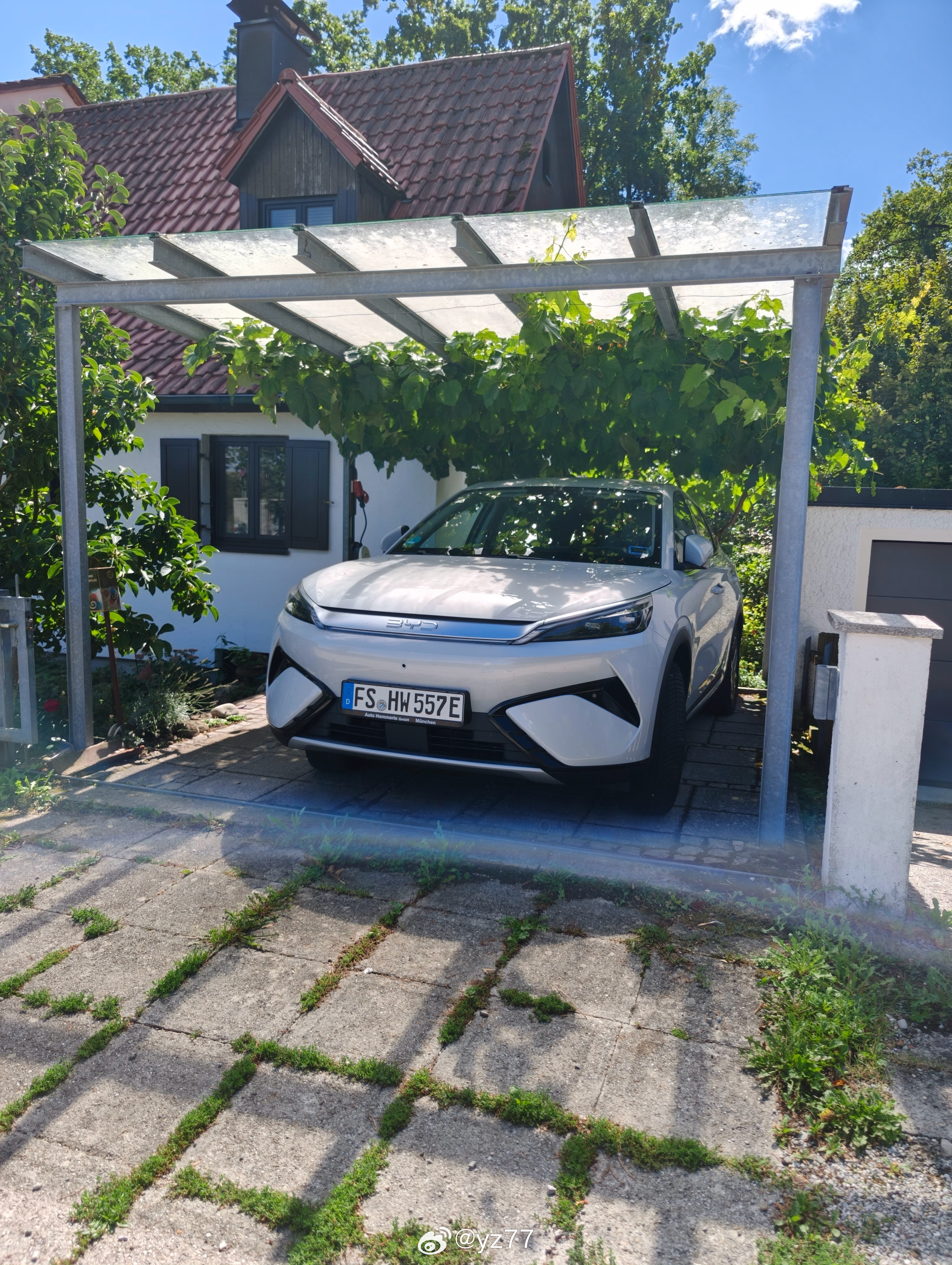 街上邻居买了个比亚迪，好像是个国内没有的atto 3 evoyz77聊车 ​​​