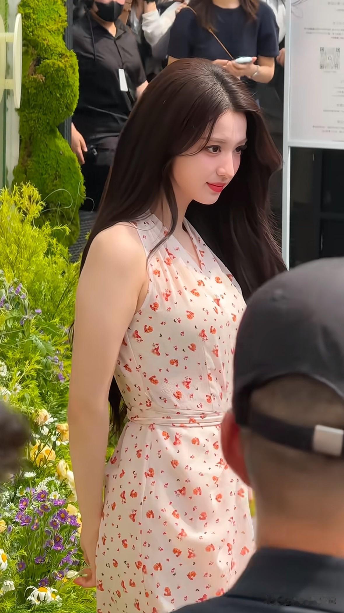 内娱多一点王楚然这样的明艳大美女好吗！
