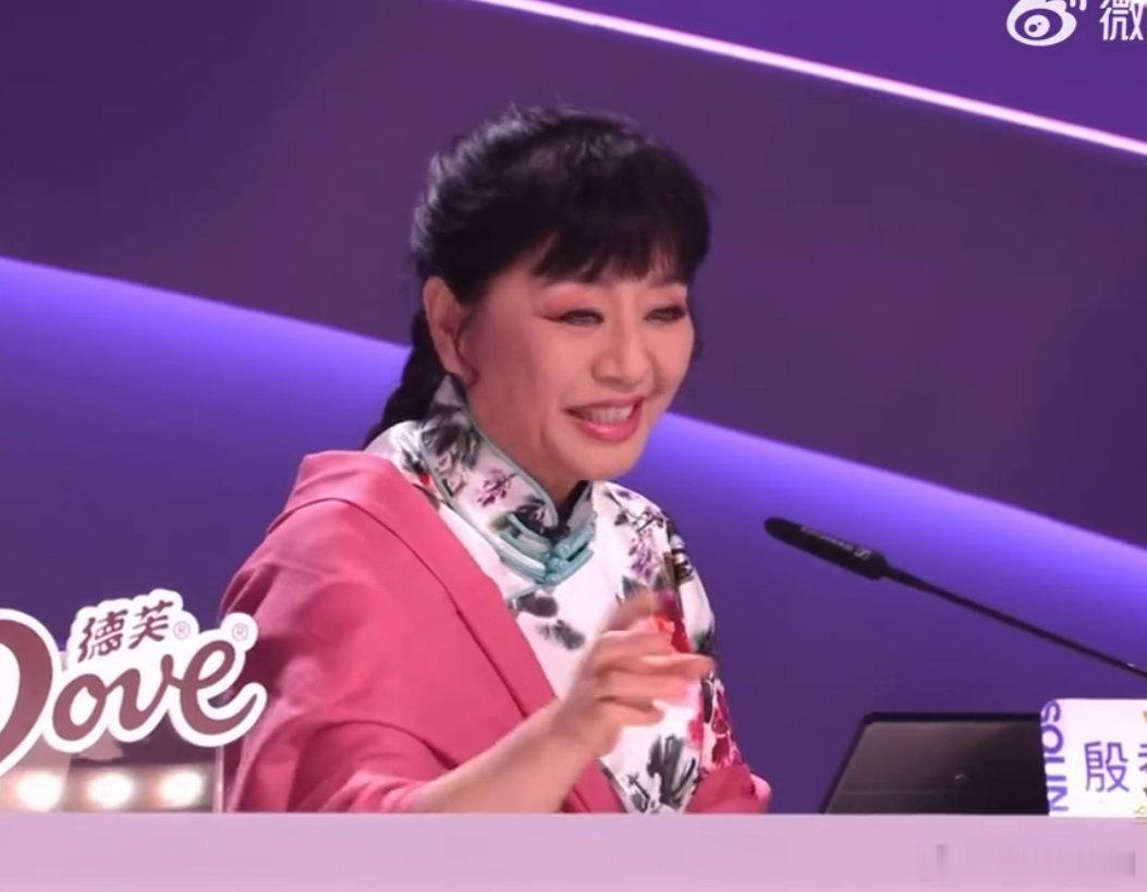 殷秀梅说那英悲到坟墓里去了高旭演唱引连锁反应！殷秀梅 cue 那英，一句 “悲到