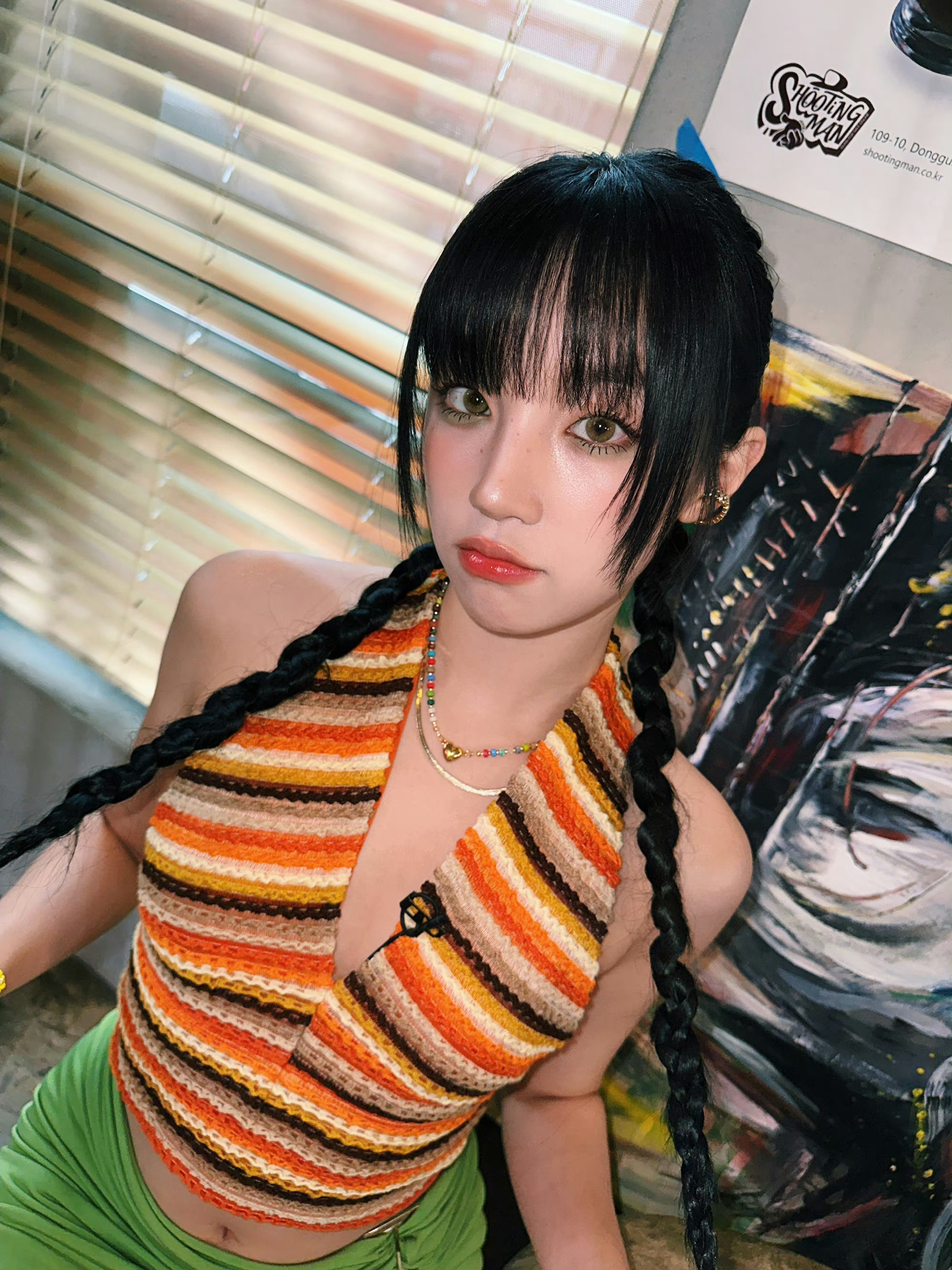 #宋雨琦彩虹挂脖上衣# 雨琦弟弟真是百变小樱![送花花]每一套造型都能完美驾驭，