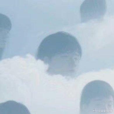“天气说变就变，关系说淡就淡，在这个现实生活里，谁会陪你到永远，谁又会把你放心上