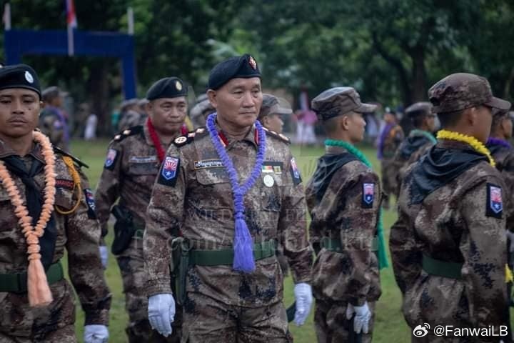 宝觉海终于当上了总司令，约翰尼让贤现在已经是fpv的世代，他肯定也是不懂的。对他