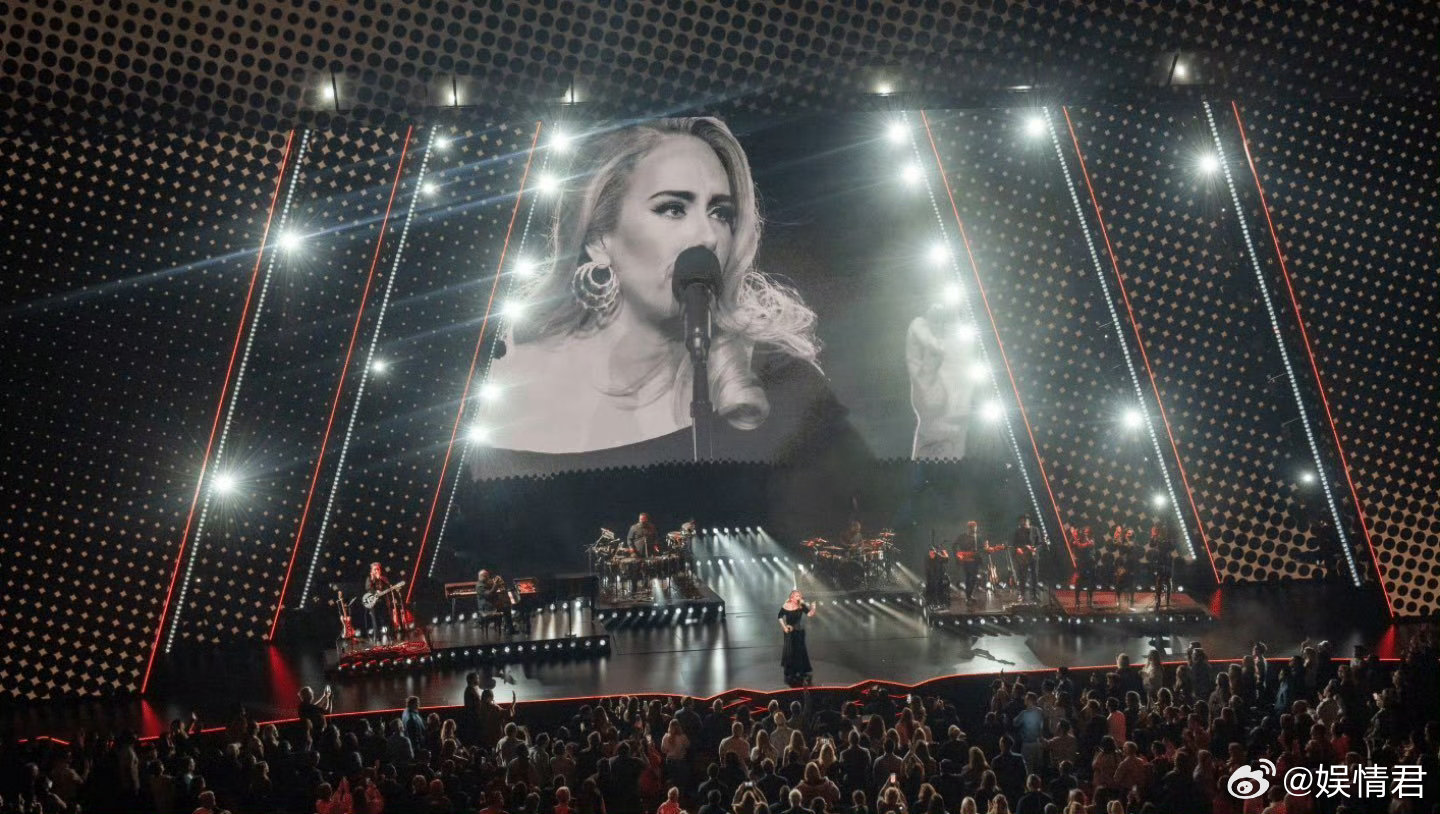 Lisa拉斯维加斯驻场演出Lisa拉斯维加斯驻唱演出Lisa拉斯维加斯驻场演出，