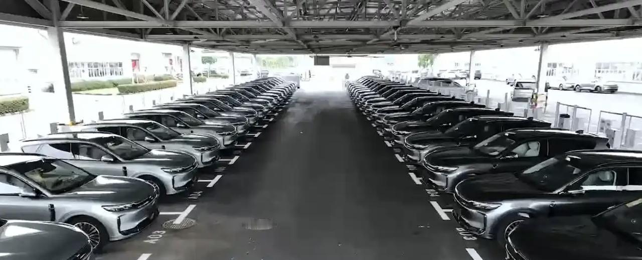 提车不用等一年？岚图完成收购武汉云峰工厂 加速生产岚图FREE+/岚图知音等车型