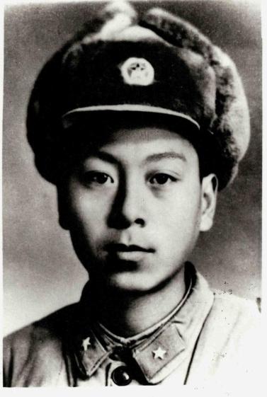 1962年11月18日喀喇昆仑山下，我军边防一个连掉进印军埋伏圈，被两处暗堡堵在