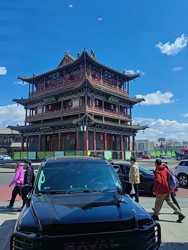 打卡大同古城
首选华严寺！
千年古刹，就在城市内，交通方便。
值得一看的景点分散