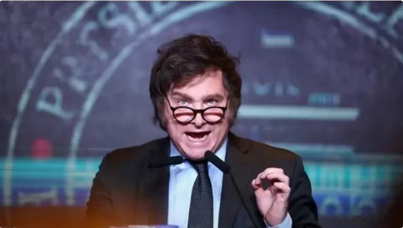 首秀失败！阿根廷新任总统刚上任，就惨遭英国打脸。
阿根廷特朗普表示：“马尔维纳斯