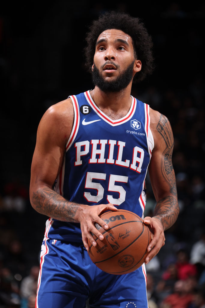 76人此前为了签麦克朗参加扣篮大赛，而裁掉了尚帕涅NBA总决赛