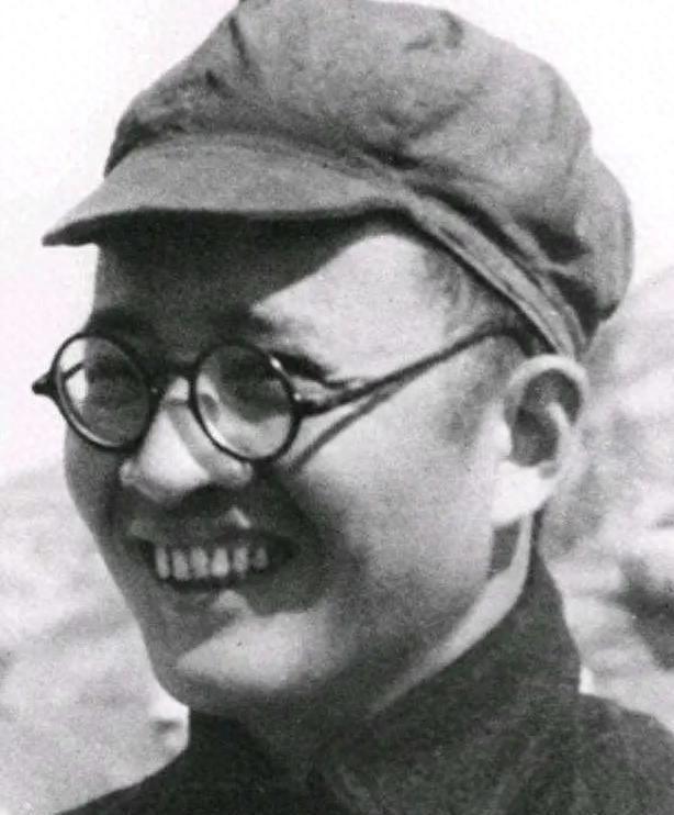 博古曾让红军蒙受重大损失，他去世之后，他的子女后来到底经历了什么生活？

194