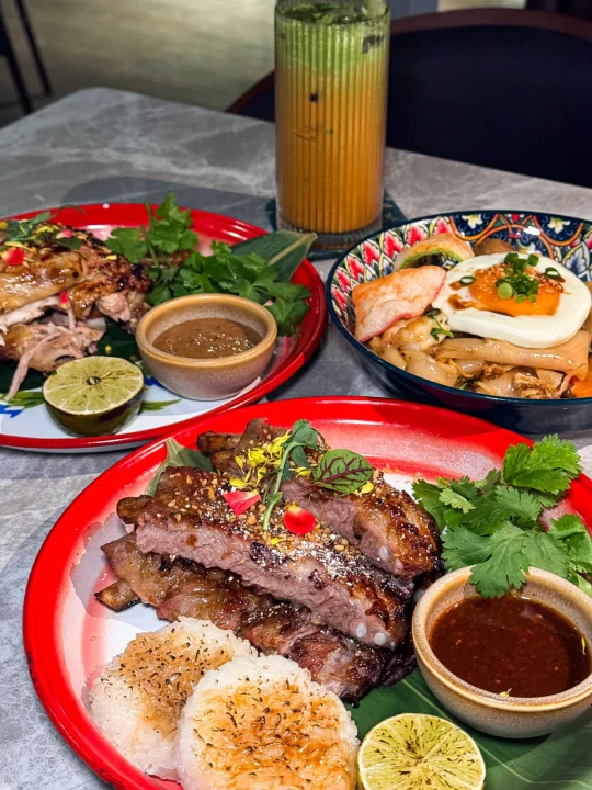 🇸🇬青春没有售价，但这泰式猪排入口即化！！