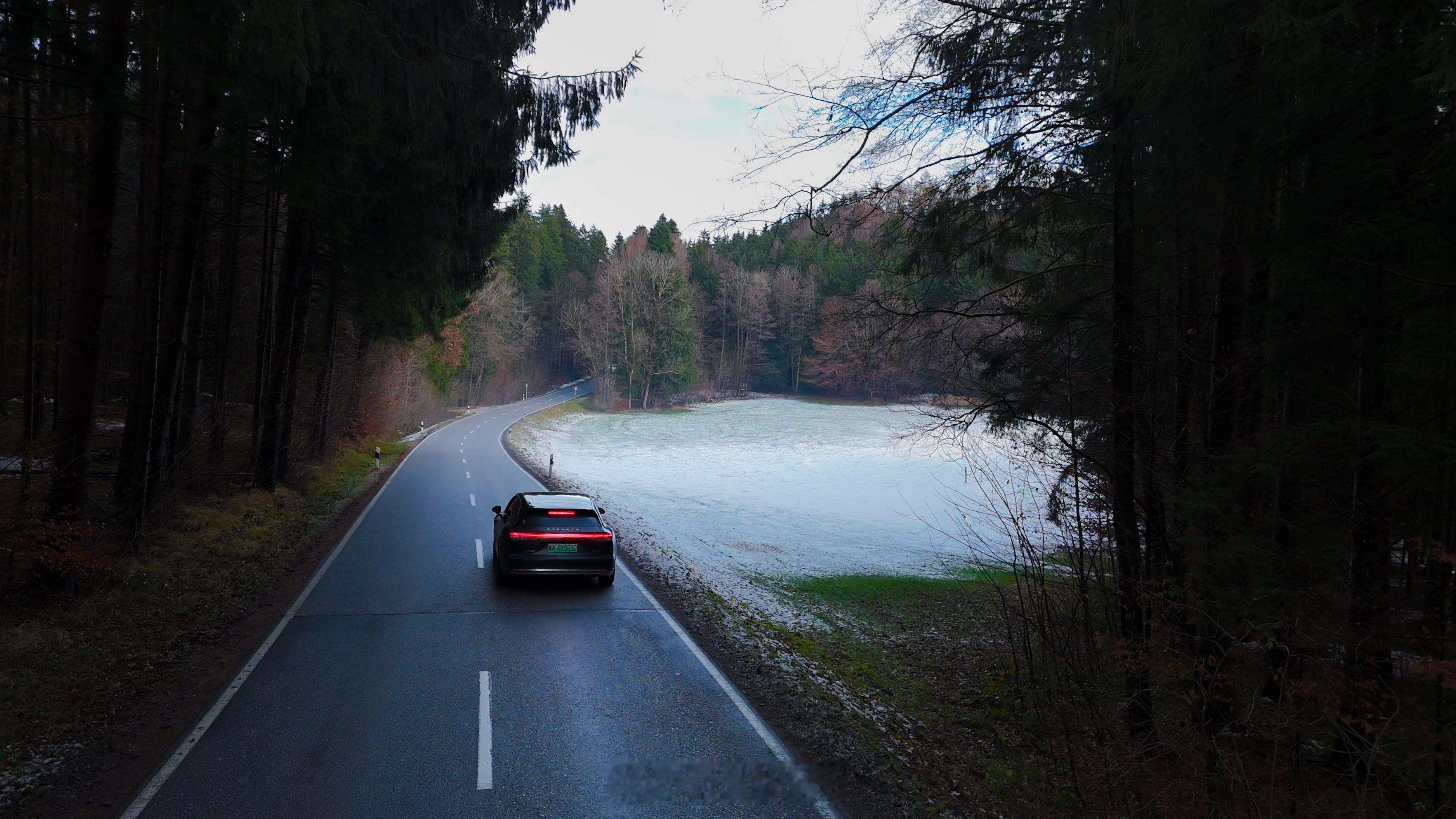 中国旅行车在慕尼黑街头引围观 欧洲人对旅行车的热爱刻在骨子里，可当享界S9T穿梭