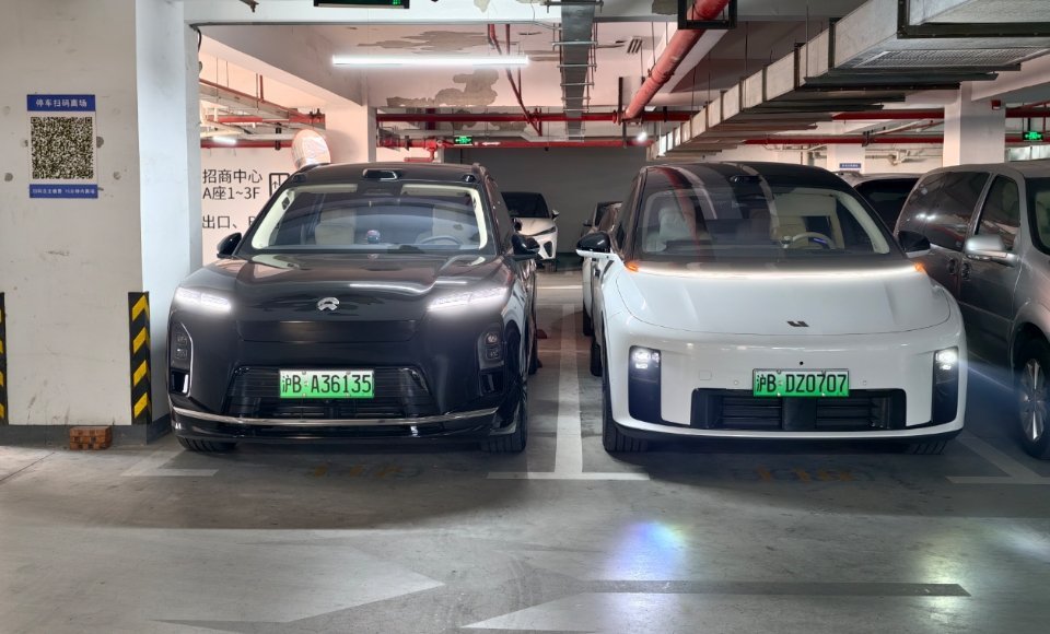 每天出门，会随机选一个来开。