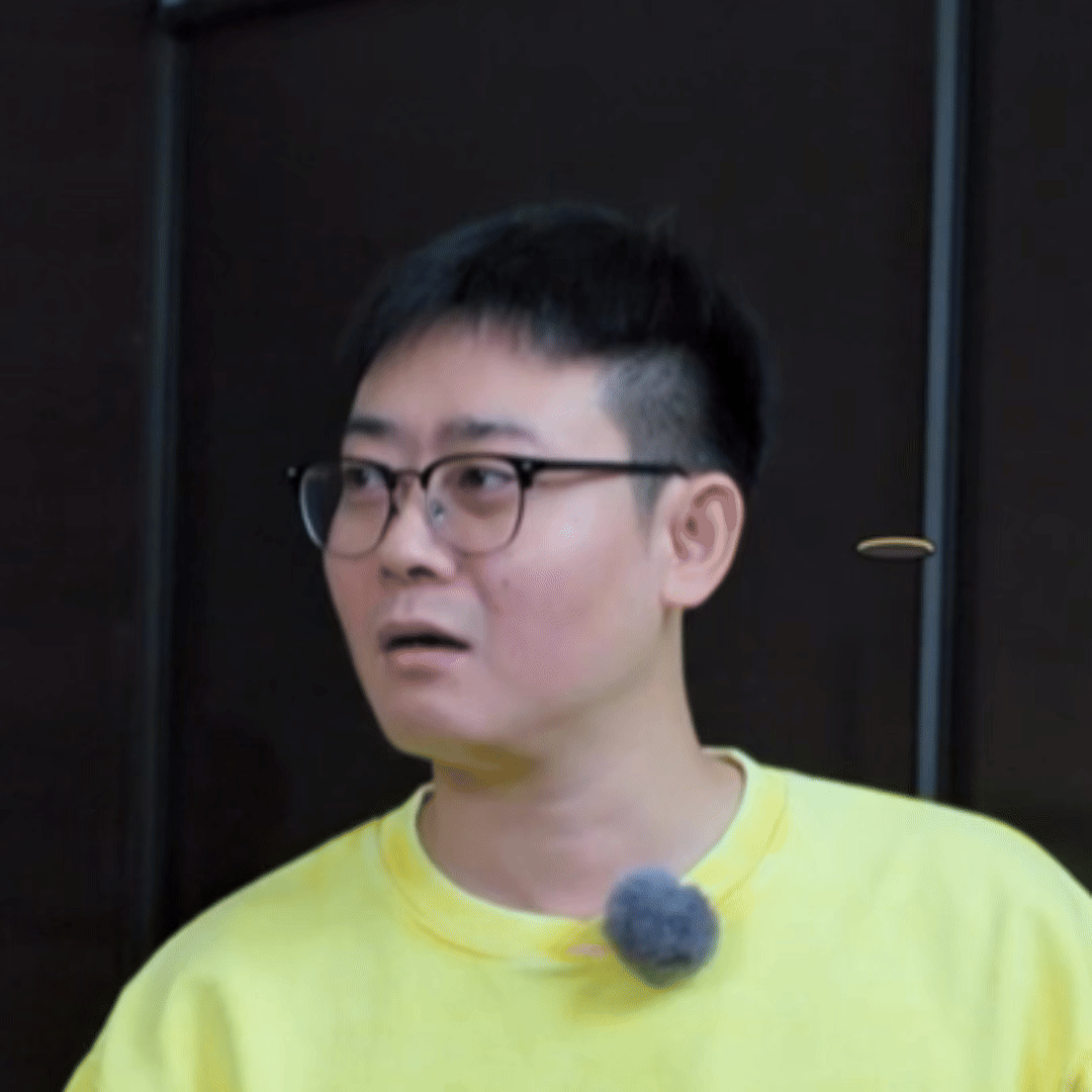 小包袱！我将起诉你！我的签名照嘞[怒] 