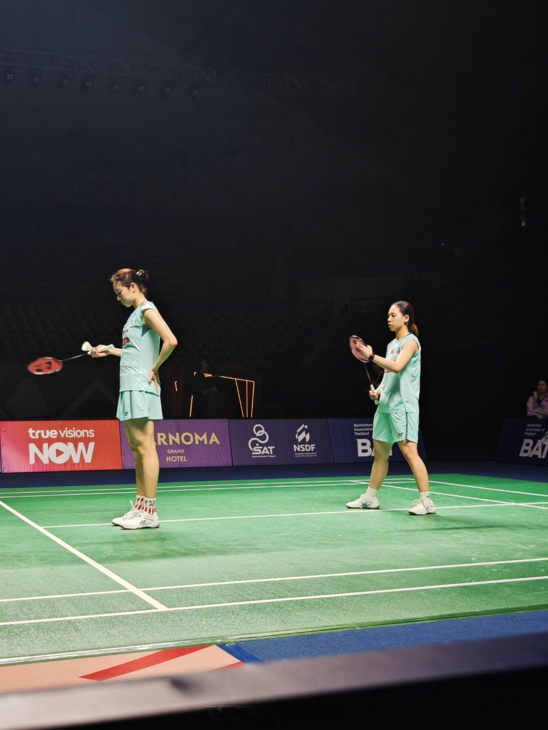 女双 半决赛 库苏马(5) / 梅丽莎 11-21 21-16 鲍骊婧(7) /