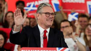 #成为英国新首相的斯塔默是谁#基尔·斯塔默是英国工党现任党魁和反对党领袖。他于2