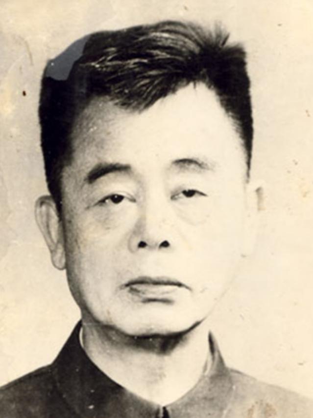 毛主席与周世钊深厚友谊长达63年，闲谈回忆贺子珍离开时曾极力挽留，她最终还是走了