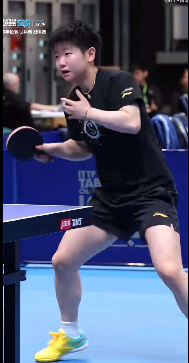伦敦世乒赛首练！国乒10将齐亮相，全力以赴冲卫冕🏓
 
刚落地伦敦的国乒队员们