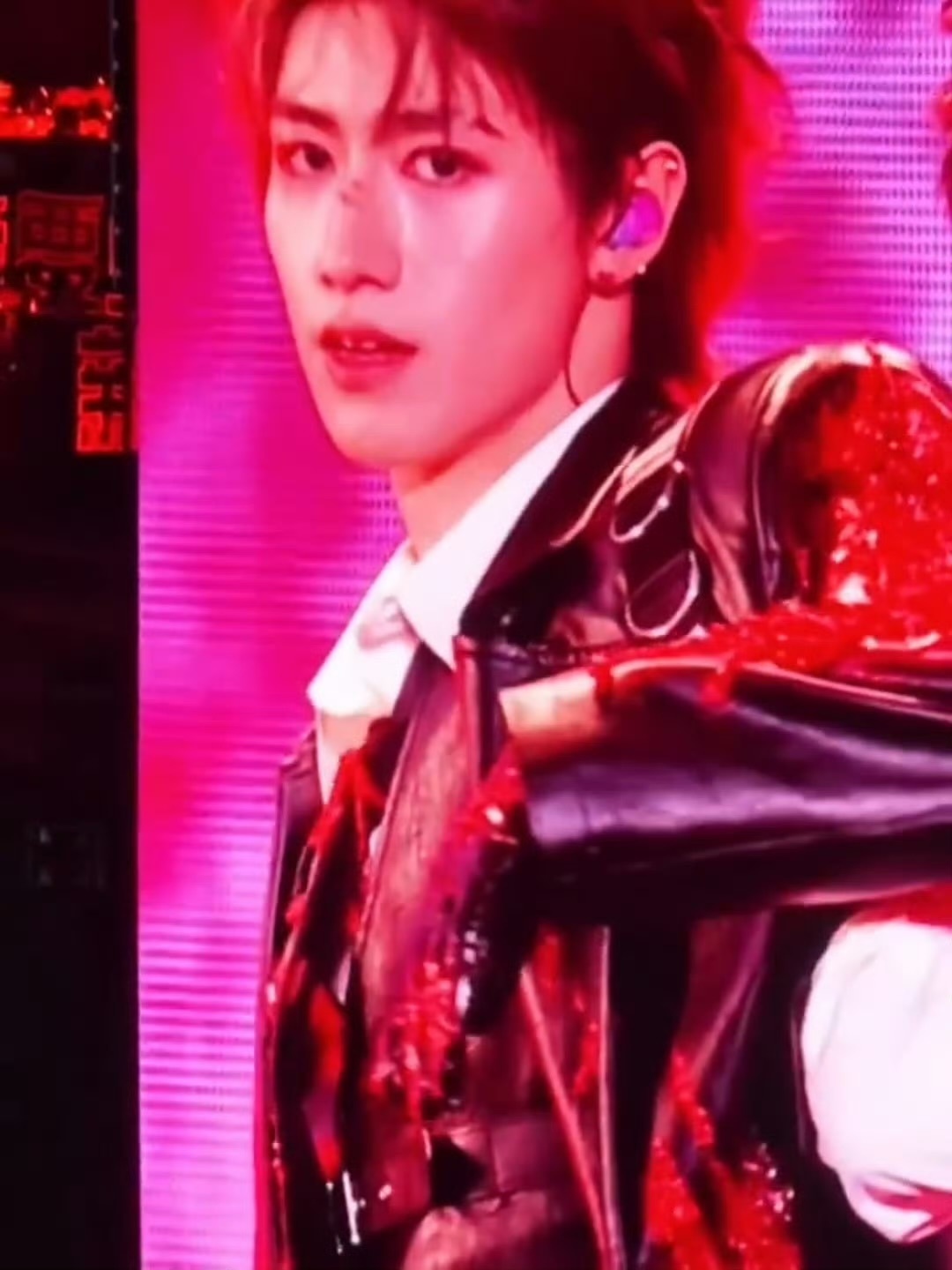 TF家族新音朱志鑫，张桂源合作舞台好帅的两位