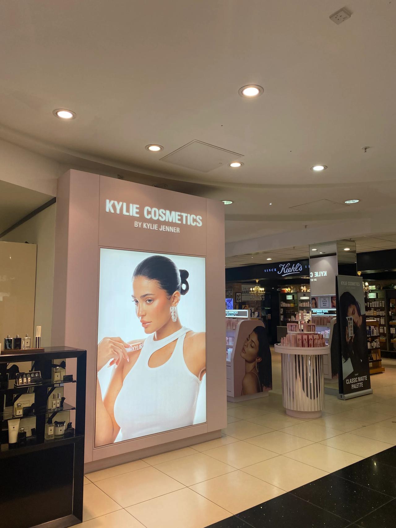 金小妹生意做得很红火！