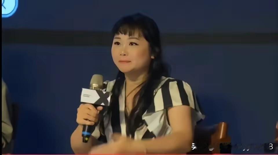 说真的，每次看到台湾绿营政客的奇葩发言，都忍不住觉得离谱又可笑。
 
最近岛内一