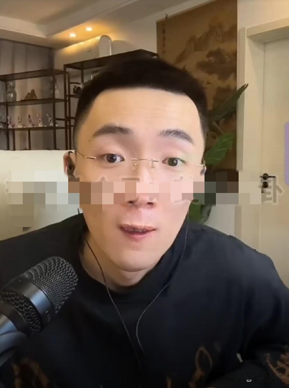 杨世成、方丈反复争执再和好，李舒克左右为难！

             李舒克