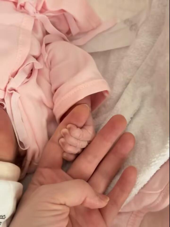 生了个儿子，原来怀孕是有明显症状的