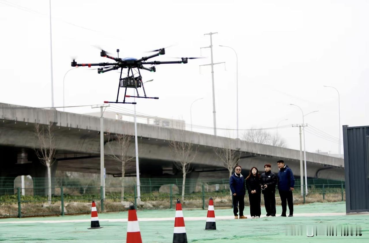 武汉这波低空经济试点让我觉得，真正有用的科技，从来不是喊概念、搞噱头，而是能改善