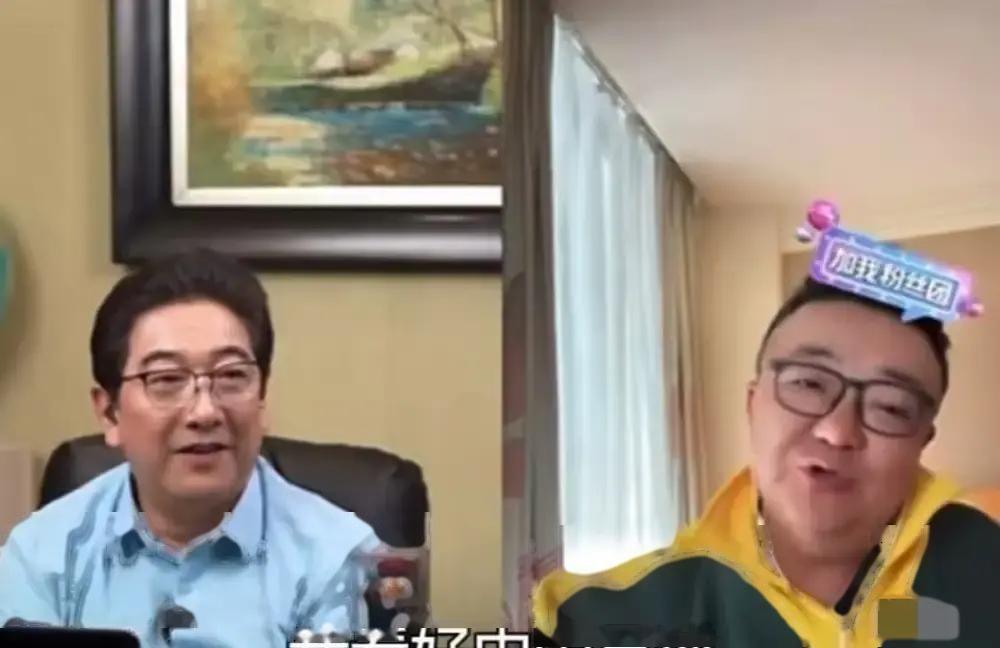 水均益问董路：“中国能不能出一个C罗？”董路回答得很干脆：“出不来。”直播间一片